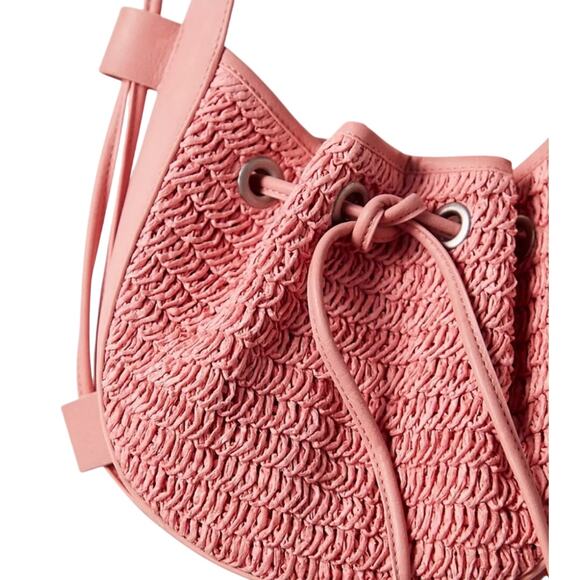 FREE PEOPLE RAFFIA CABANA CROSSBODY VEGAN  IN VINTAGE PINK NEW WITHOU TAGS - Picture 4 of 8